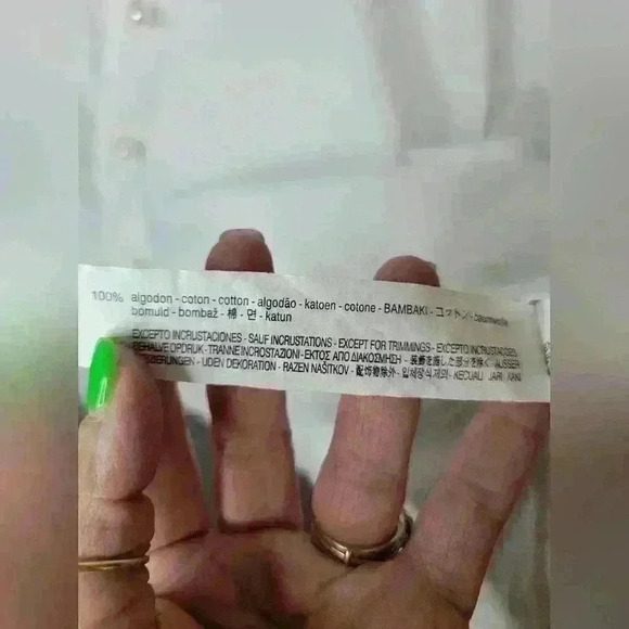 ZARA white blouse with pearl embellishments. Size medium 100% cotton. - Picture 4 of 6